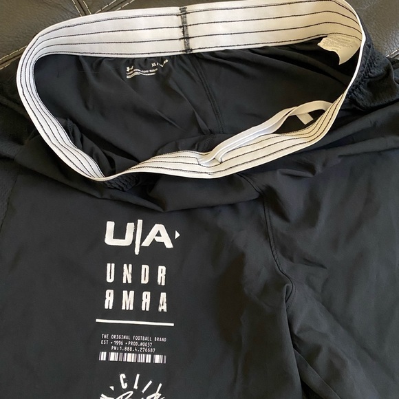 Under Armour Knit Performance Training Shorts in Black - Picture 2 of 3